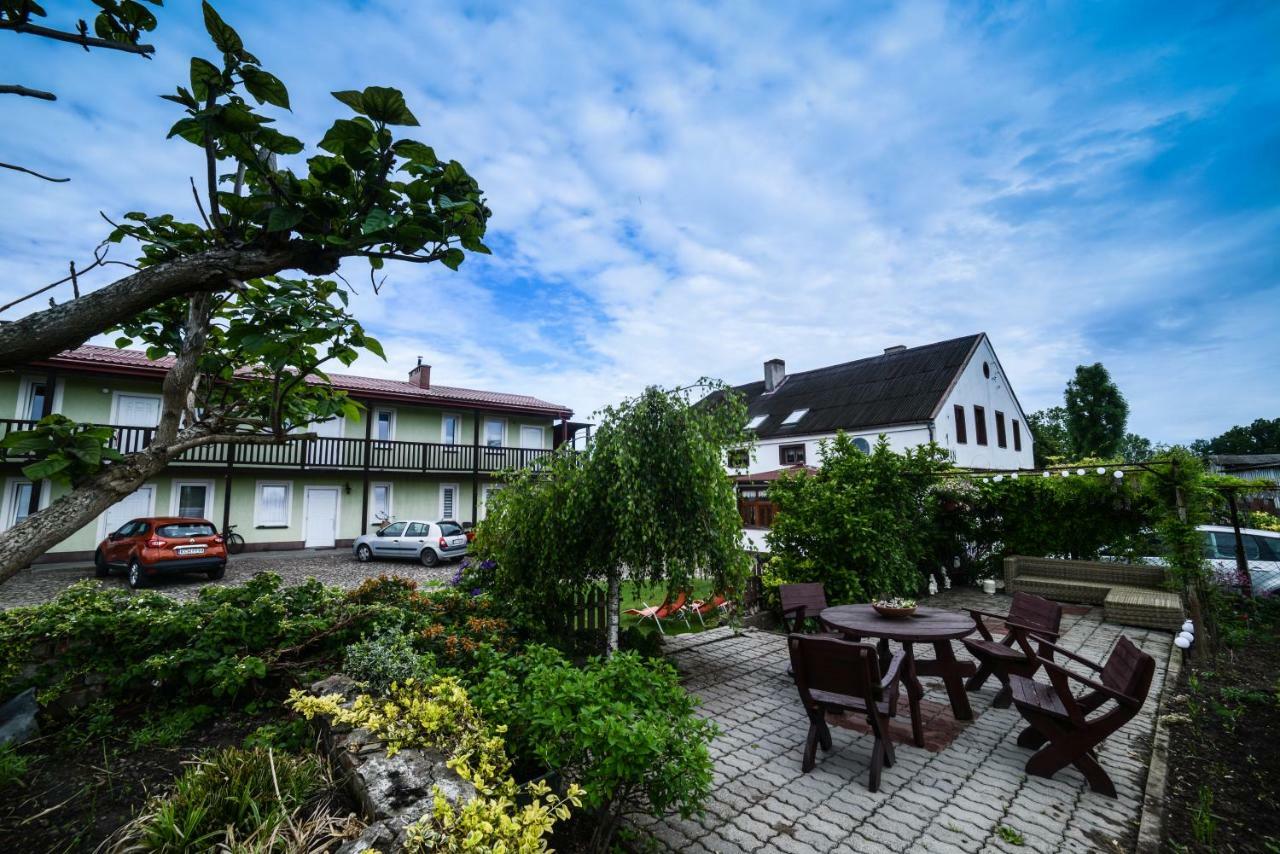 Na Poczatku - Apartamenty Ujście-Darłowskie Exteriör bild